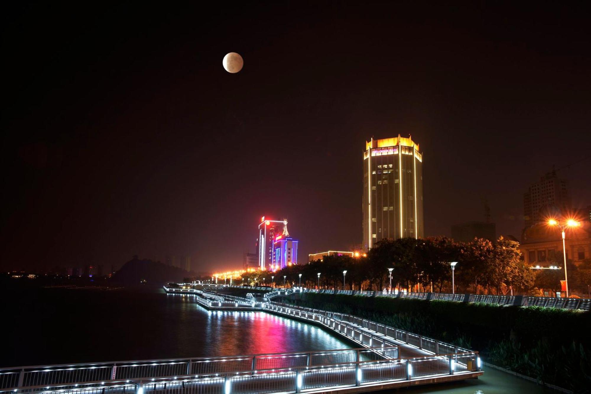 Crowne Plaza Zhenjiang By Ihg Zhenjiang (Jiangsu) Exterior foto